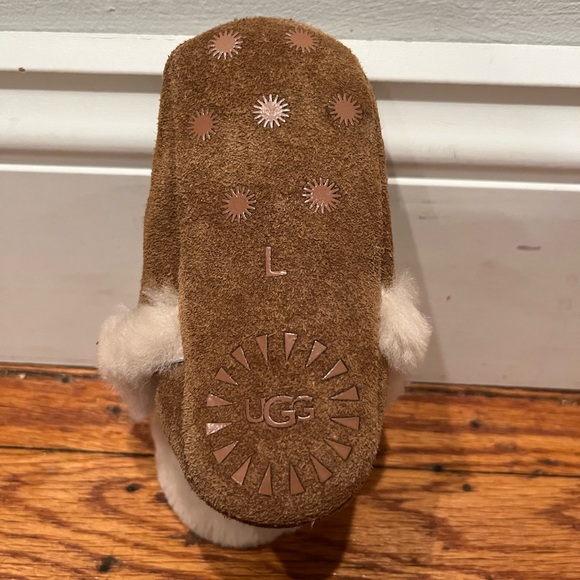 Ugg Boots for babies! 5” in length (size unknown) - Picture 7 of 8